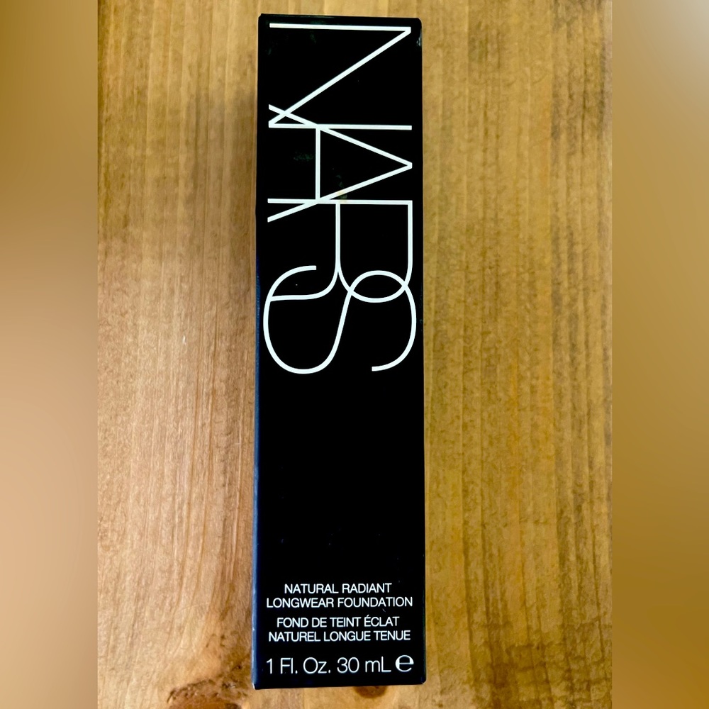 NARS natural radiant longwear foundation Valencia